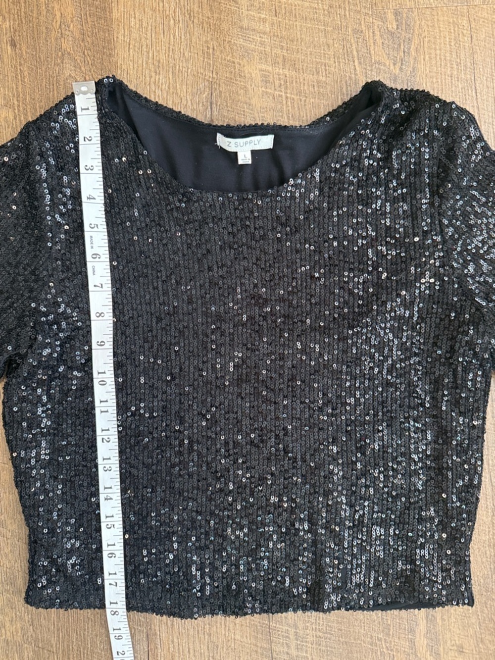 Z Supply Women’s Aurora Black Sequin Long Sleeve Crop Top Size Large - Picture 9 of 13